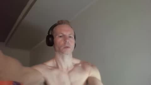 Snapshot of comecontrol chatting on September 28, 3:37 am comecontrol online show from September 28, 3:37 am