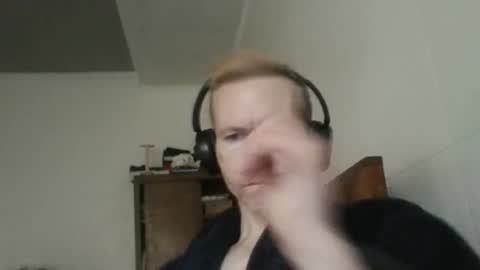 Snapshot of comecontrol chatting on September 15, 9:00 am comecontrol online show from September 15, 9:00 am