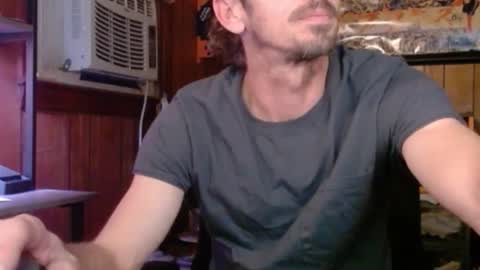 Nelson or ComicKing and sometime Peachy143 online show from February 15, 3:20 am