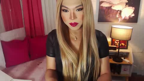 QUEEN SABRINA online show from January 4, 11:17 pm