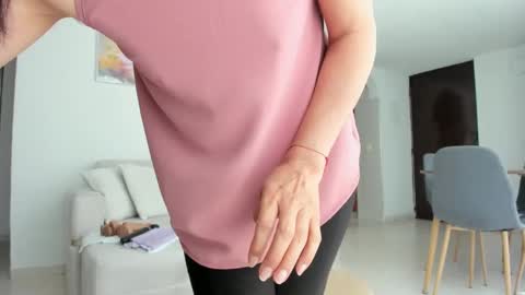 Snapshot of conie28_ chatting on September 25, 6:37 pm conie28  online show from September 25, 6:37 pm