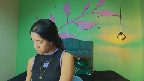 C O N N I E online show from December 4, 8:08 pm