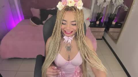 Snapshot of conny_curly chatting on October 7, 1:29 pm Conny online show from October 7, 1:29 pm