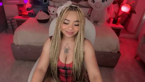 Snapshot of conny_curly chatting on February 17, 10:49 pm Conny online show from February 17, 10:49 pm