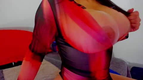 Snapshot of connyhot69 chatting on October 10, 11:05 am CONNY online show from October 10, 11:05 am