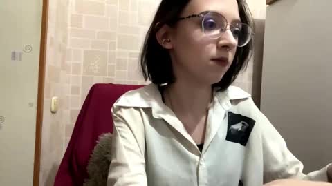 consuelamcelwaine online show from March 3, 8:38 pm