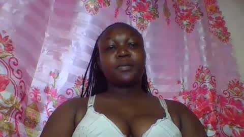 Snapshot of coolgirl001 chatting on October 6, 10:44 am coolgirl001 online show from October 6, 10:44 am