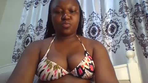 Snapshot of coolgirl001 chatting on October 13, 6:10 pm coolgirl001 online show from October 13, 6:10 pm