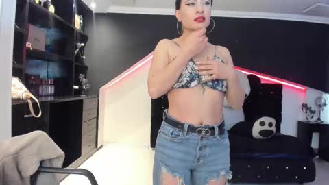 Snapshot of coral_gibson chatting on September 11, 3:02 pm Coral online show from September 11, 3:02 pm