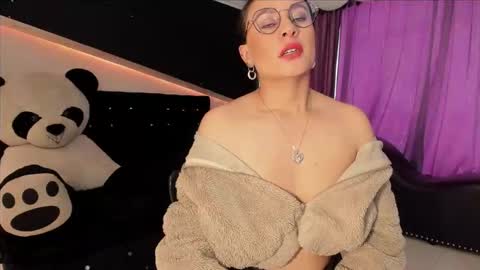 Coral  online show from March 6, 5:12 pm