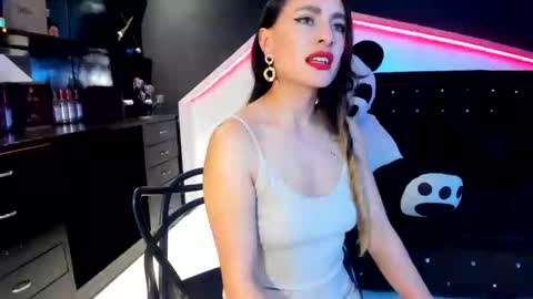 Snapshot of coral_gibson chatting on March 4, 3:37 pm Coral online show from March 4, 3:37 pm