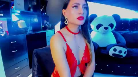 Snapshot of coral_gibson chatting on February 22, 3:14 pm Coral online show from February 22, 3:14 pm