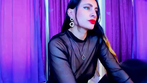 Snapshot of coral_gibson chatting on February 19, 6:43 pm Coral online show from February 19, 6:43 pm