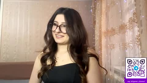 Elisheva online show from April 9, 2:34 pm