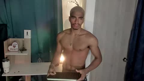 CoreyGlover online show from March 17, 10:20 am