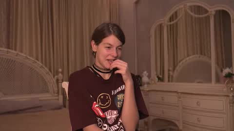 Snapshot of corriezarella chatting on September 28, 3:32 pm call me Alice online show from September 28, 3:32 pm