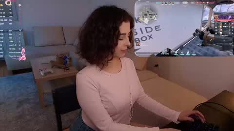 Luna online show from April 17, 5:48 pm