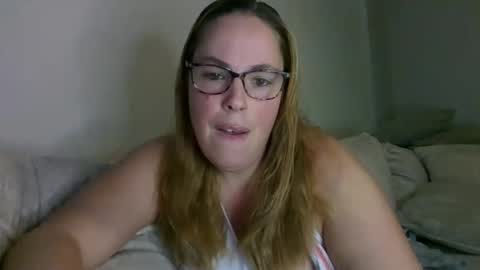 Snapshot of countrylovin2018 chatting on September 13, 10:45 pm Fallen Angel 21 online show from September 13, 10:45 pm