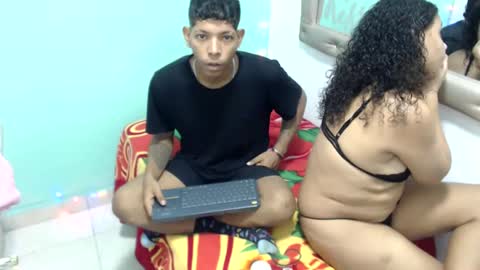 Snapshot of couple_sex22 chatting on September 12, 2:35 am kloe matias online show from September 12, 2:35 am