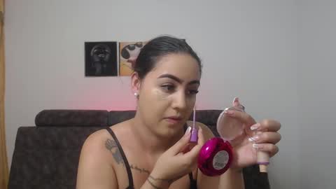 Snapshot of couple_sexandlove chatting on March 1, 11:17 am ALEJANDRO Y EMILY online show from March 1, 11:17 am