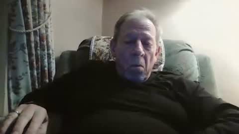 courieral1 online show from November 24, 6:17 pm