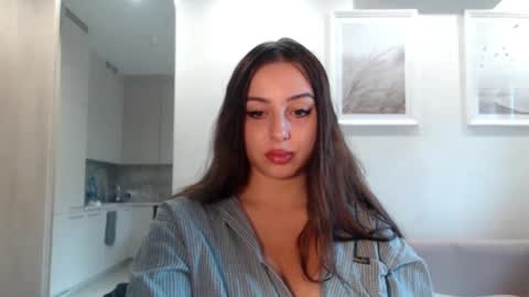 Snapshot of courtney_lux chatting on September 23, 1:49 pm Courtney online show from September 23, 1:49 pm