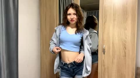 Lizzy online show from May 10, 7:37 am