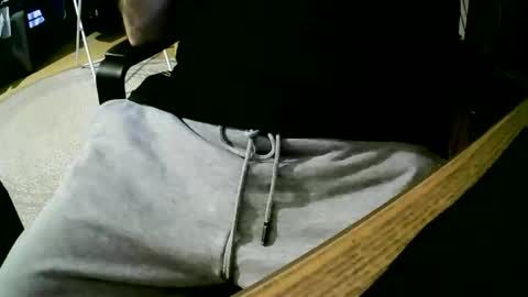 Snapshot of coyote017 chatting on February 23, 10:28 am coyote017 online show from February 23, 10:28 am