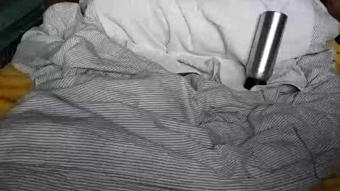 crave_me_ online show from November 10, 7:33 am