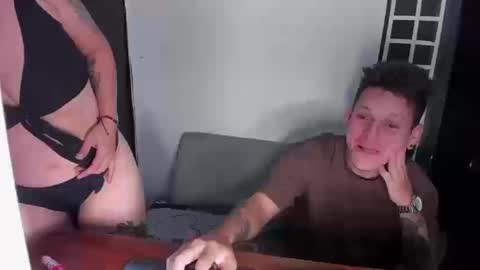 crazy_acouple_donpillo online show from September 17, 10:46 pm