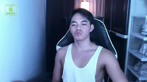 Snapshot of crazyasiancum chatting on December 7, 10:06 am Zion online show from December 7, 10:06 am