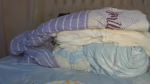 creamyy_pussy online show from December 15, 8:05 pm