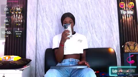 CriisBrown  online show from January 9, 11:16 am