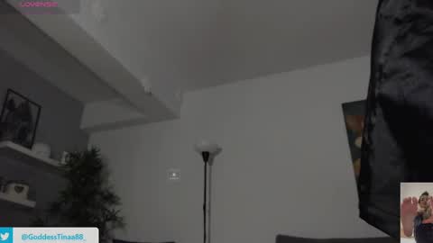 cris_tinne online show from December 10, 6:17 pm