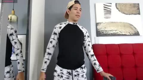 Cris Evanz online show from February 28, 4:31 pm