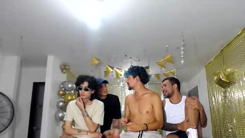 crismens online show from February 11, 6:19 am