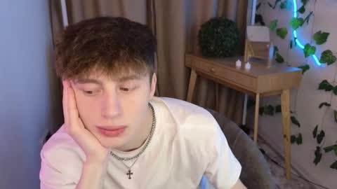 Chris online show from January 18, 6:33 am