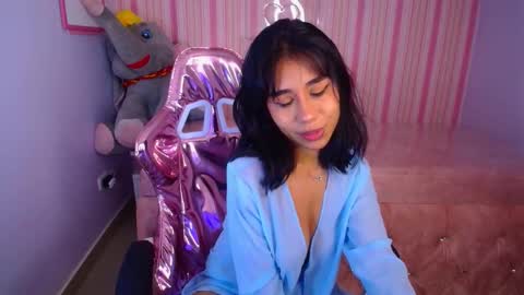 Snapshot of cristal1_ch chatting on October 6, 10:44 am cristal1_ch online show from October 6, 10:44 am