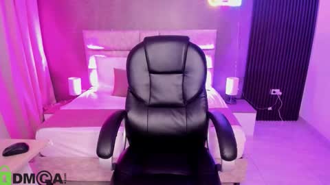 Snapshot of cristal__adams chatting on September 28, 12:25 pm cristal__adams online show from September 28, 12:25 pm