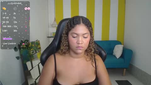 Snapshot of cristal_war chatting on October 13, 11:40 pm Cristal online show from October 13, 11:40 pm