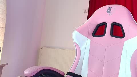 cristaleyess online show from April 9, 6:02 pm