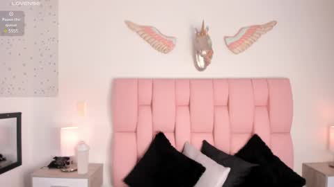 cristal online show from February 20, 3:52 pm