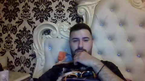 Cristinaraul online show from April 5, 9:01 pm