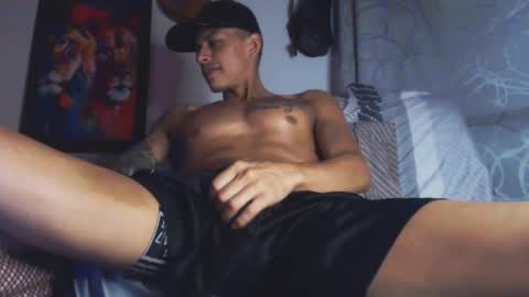 Snapshot of cristofer_dick5511 chatting on September 13, 9:23 am criistofer online show from September 13, 9:23 am