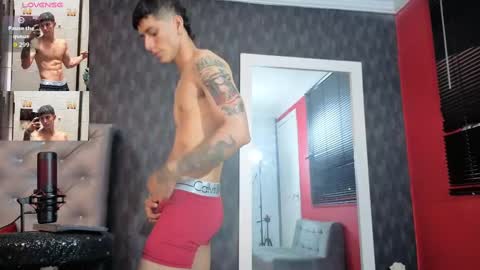 Snapshot of cristopher23_ chatting on September 9, 9:48 pm cristopher23 online show from September 9, 9:48 pm