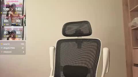 Snapshot of cristopher23_ chatting on October 1, 4:17 pm cristopher23 online show from October 1, 4:17 pm