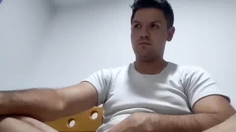 cristopher3042 online show from February 7, 6:56 am