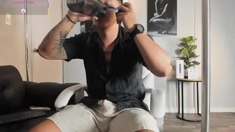 Cristopher online show from April 18, 2:19 pm