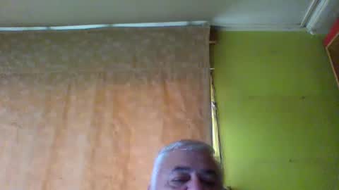 crmperez online show from December 16, 9:32 pm