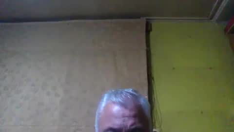 crmperez online show from February 1, 6:43 am